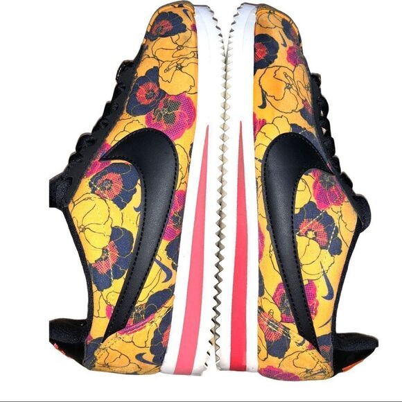 Nike Classic Cortez LX Floral Pack Gold EUC 5 - Picture 4 of 13